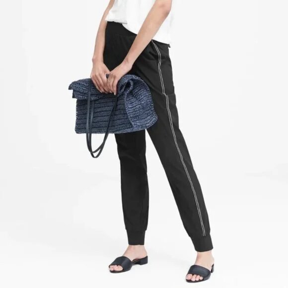 Banana Republic Performance-Stretch Side Stripe joggers Black - Picture 1 of 10